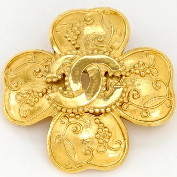 CHANEL CC Logos Clover Cross Vintage Brooch Gold Tone 96A Pin Auth - Picture 1 of 4
